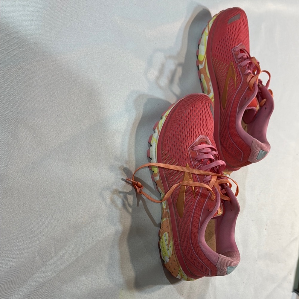 Brooks Women's Athletic Shoes - Pink and Orange